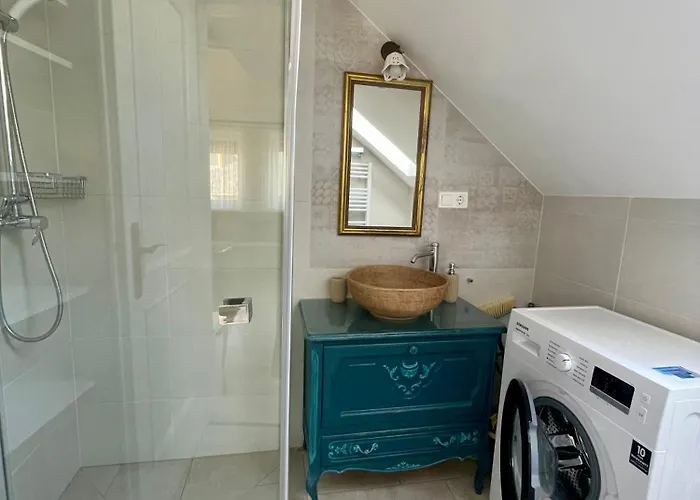 Katica Szallas Apartament *